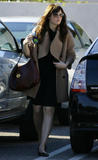 http://img102.imagevenue.com/loc1161/th_68027_celeb-city.eu_Mandy_Moore_out_and_about_in_West_Hollywood_10.12.2007_23_122_1161lo.jpg
