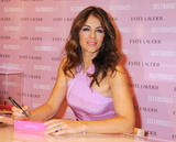 th_21825_elizabeth_hurley_photocall_tikipeter_celebritycity_035_123_257lo.jpg