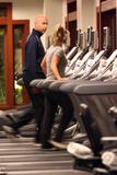 th_62430_Celebutopia-Britney_Spears_training_on_the_treadmill_at_the_gym-07_122_858lo.jpg