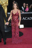 http://img102.imagevenue.com/loc435/th_74271_celebrity_paradise.com_TheElder_PenelopeCruz49_122_435lo.jpg