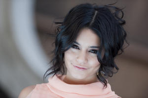 http://img102.imagevenue.com/loc462/th_772407935_VanessaHudgens_6thAnnualPowerofYouthEvent_21_122_462lo.jpg